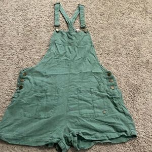 Linen overall shorts